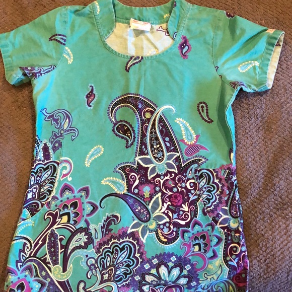 Scrub top bundle - Picture 2 of 8